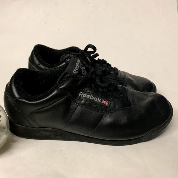 black leather reebok shoes